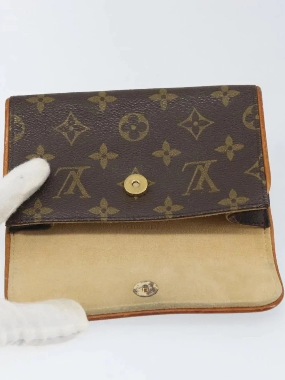 Louis Vuitton brand	louis vuitton